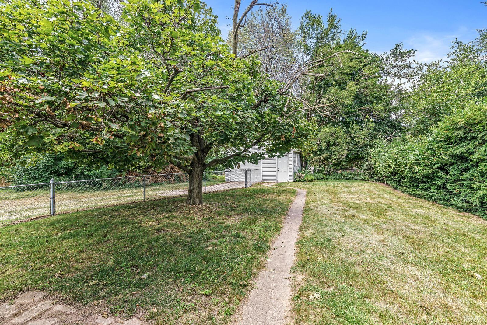 2025 Prairie Avenue South Bend IN 46613