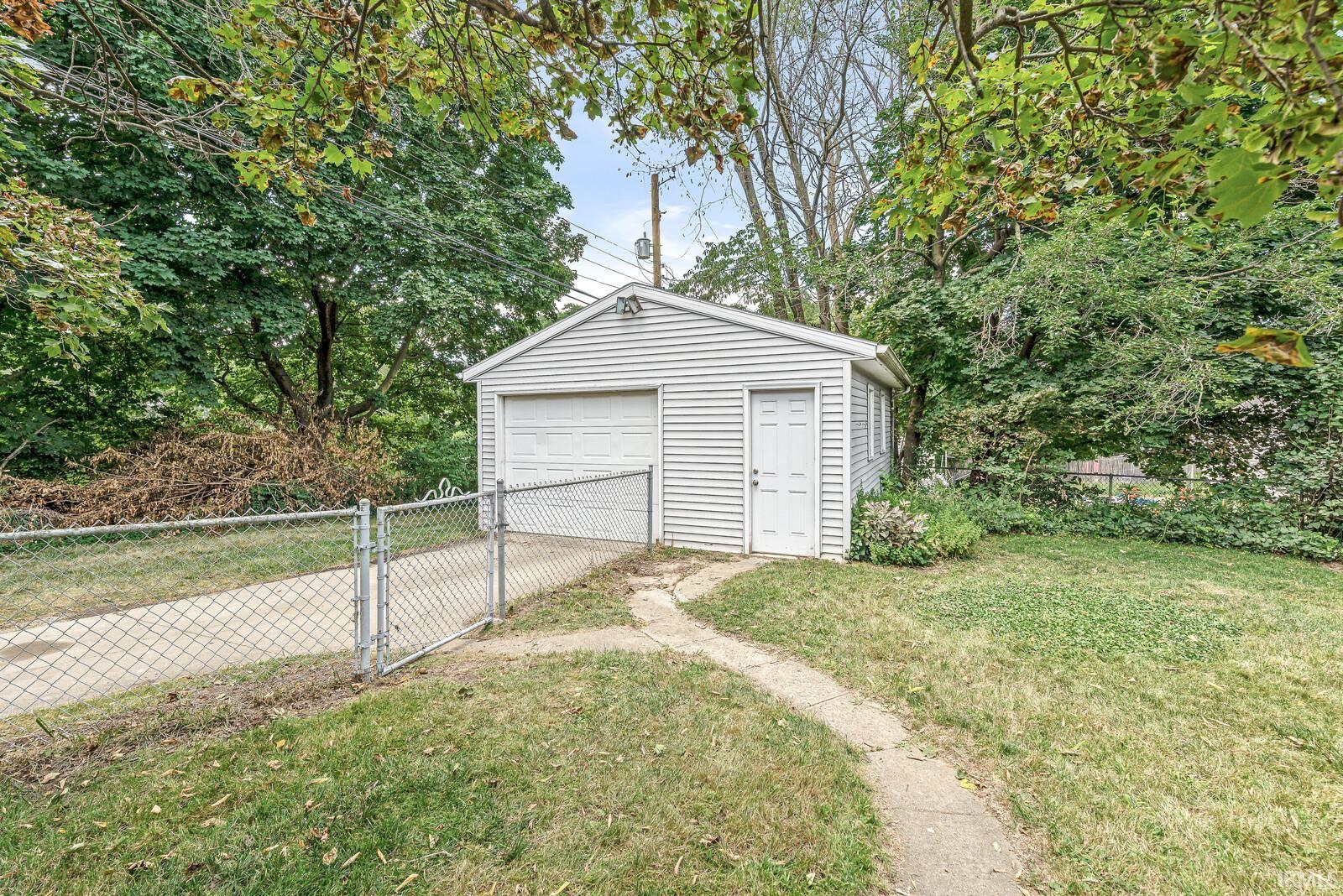 2025 Prairie Avenue South Bend IN 46613
