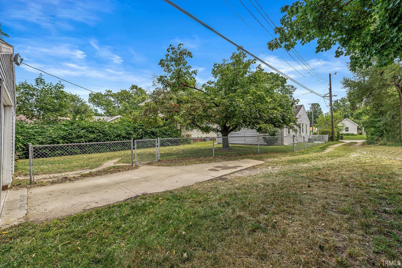 2025 Prairie Avenue South Bend IN 46613
