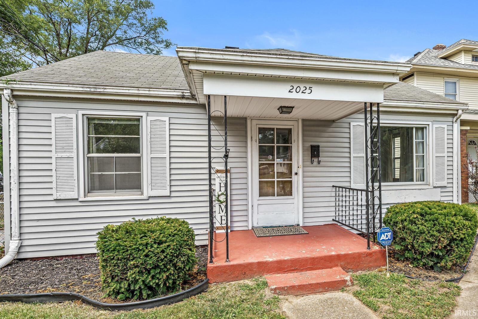 2025 Prairie Avenue South Bend IN 46613