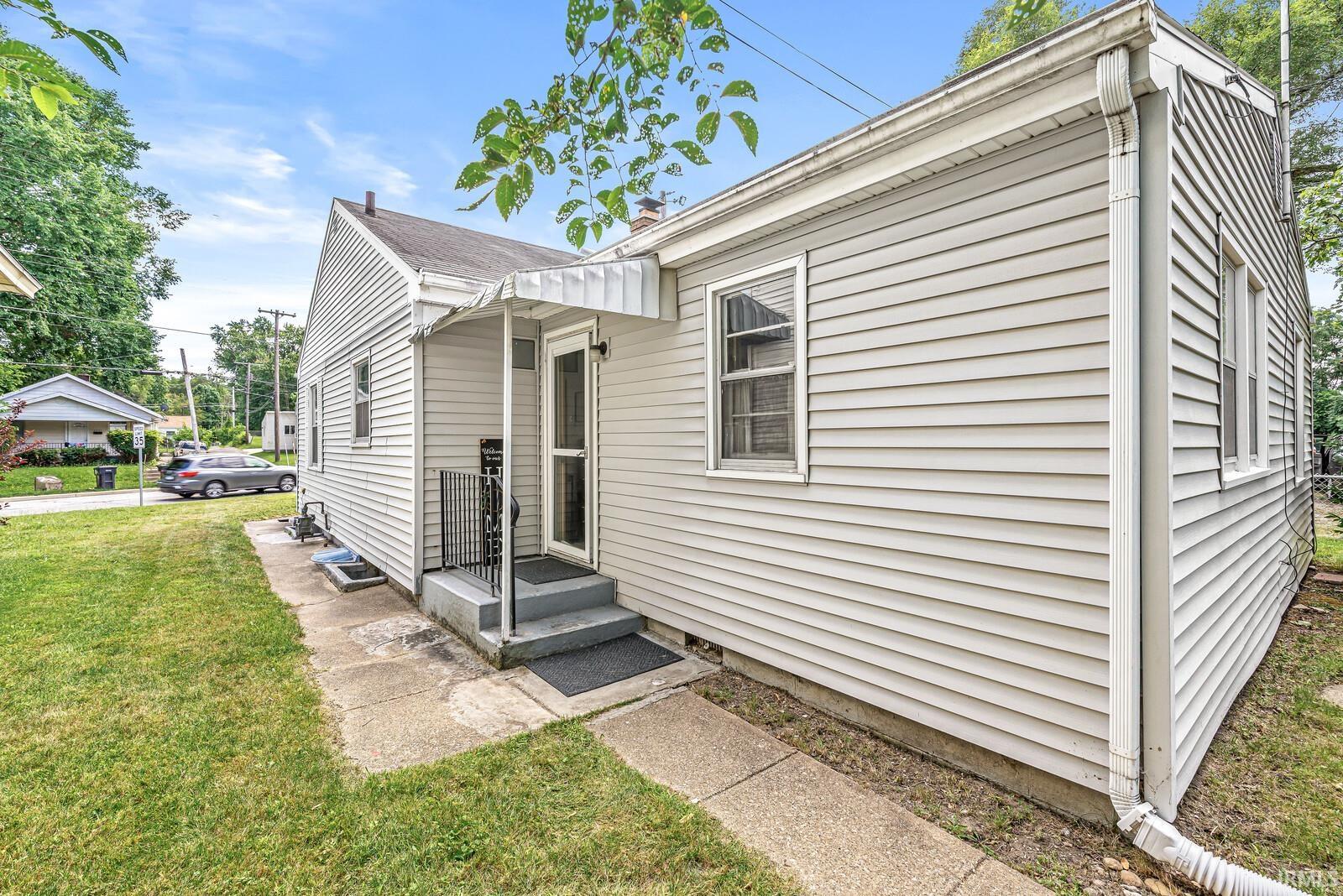2025 Prairie Avenue South Bend IN 46613