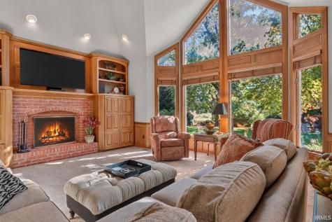 2015 Grey Birch Road Fort Wayne IN 46814