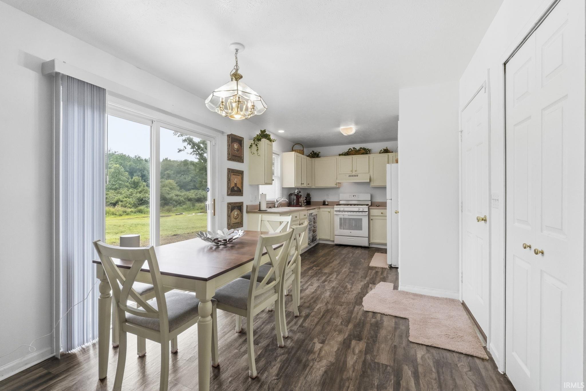 26642 Sturdy Oak Drive Elkhart IN 46514