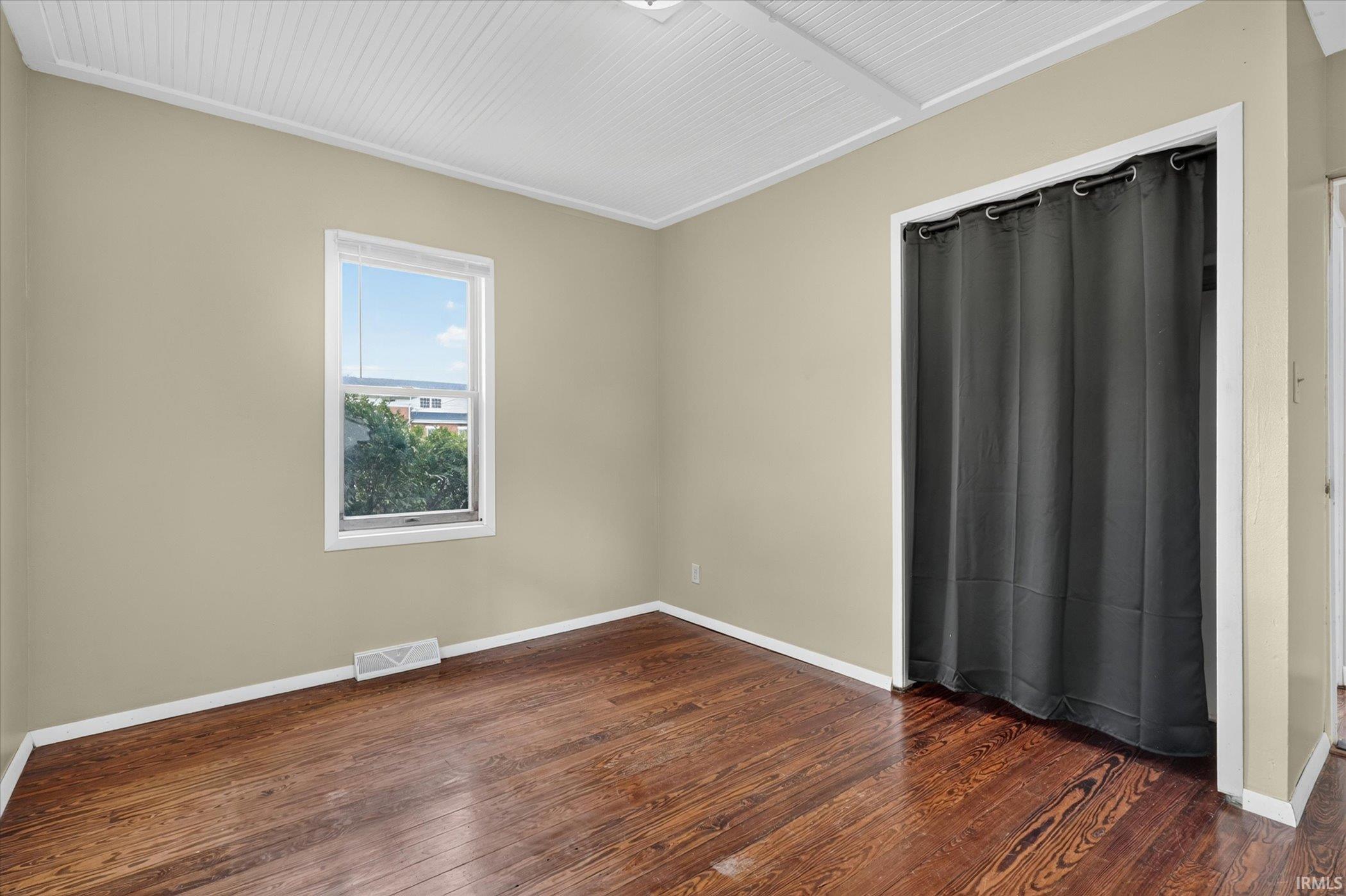 61384 Oak Road South Bend IN 46614