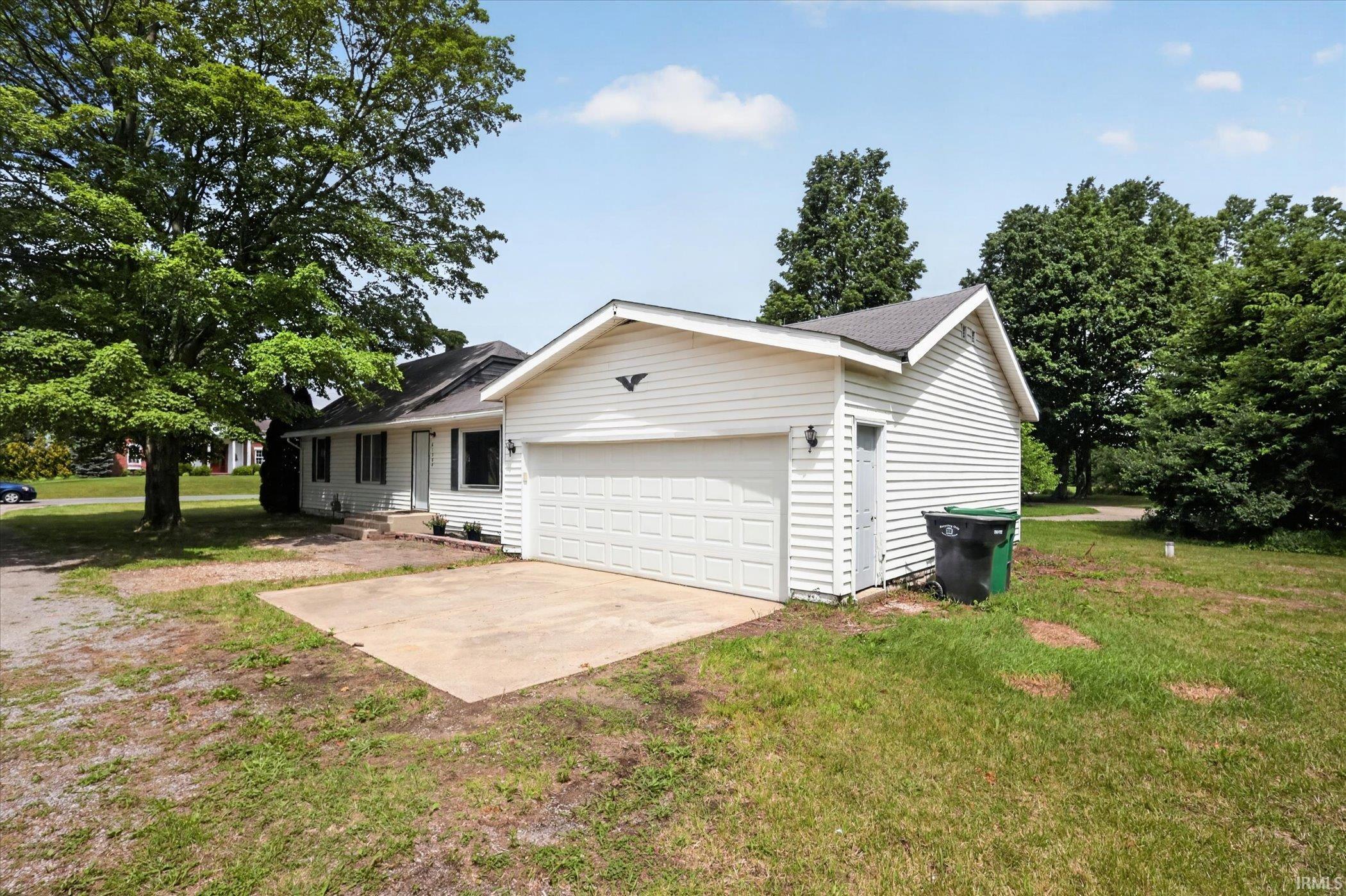 61384 Oak Road South Bend IN 46614