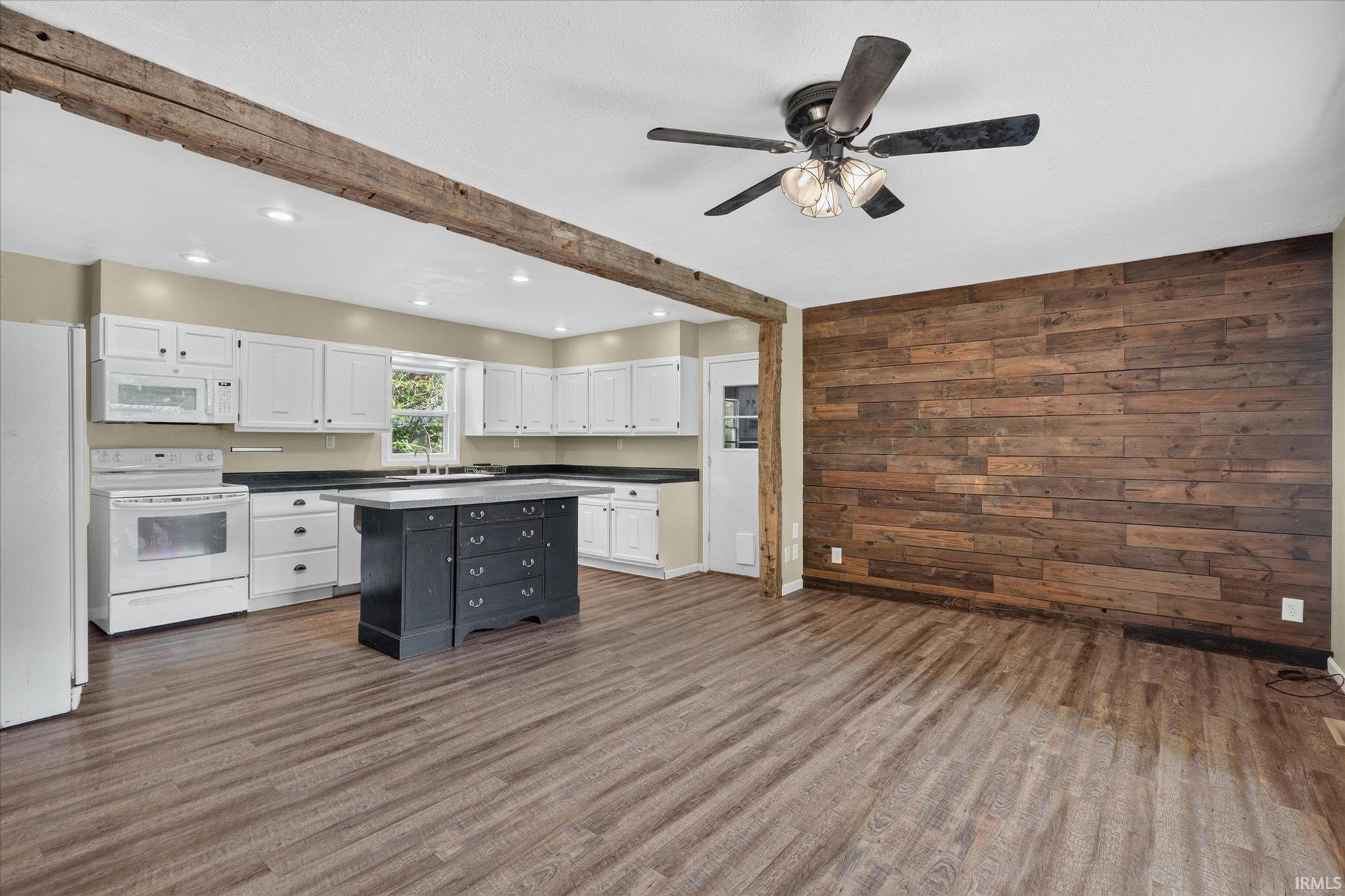 61384 Oak Road South Bend IN 46614