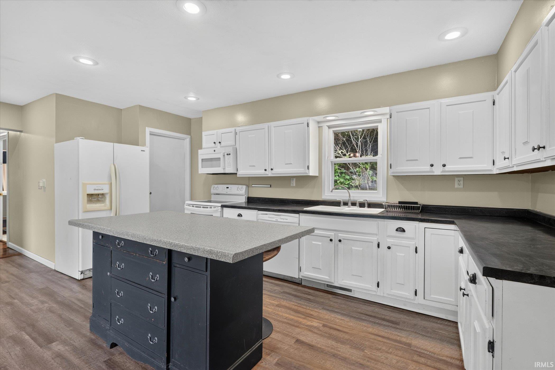 61384 Oak Road South Bend IN 46614