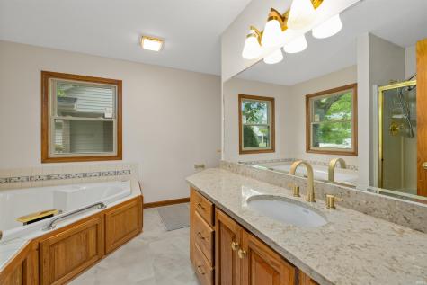 10911 Mill Lake Cove Fort Wayne IN 46845