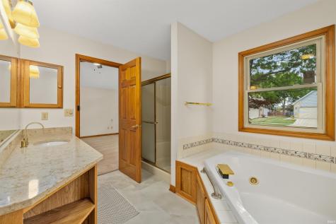 10911 Mill Lake Cove Fort Wayne IN 46845