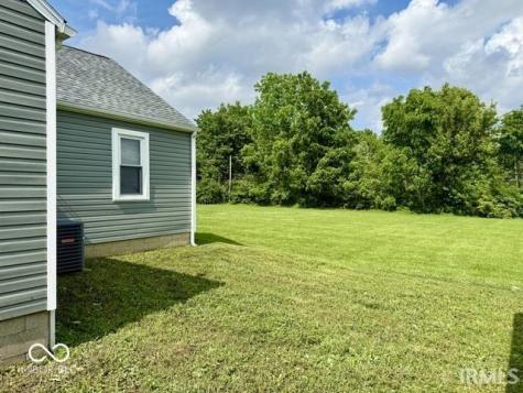 405 E Cowing Drive Muncie IN 47303