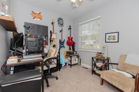 712 Greenfield Road Evansville IN 47715