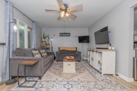712 Greenfield Road Evansville IN 47715