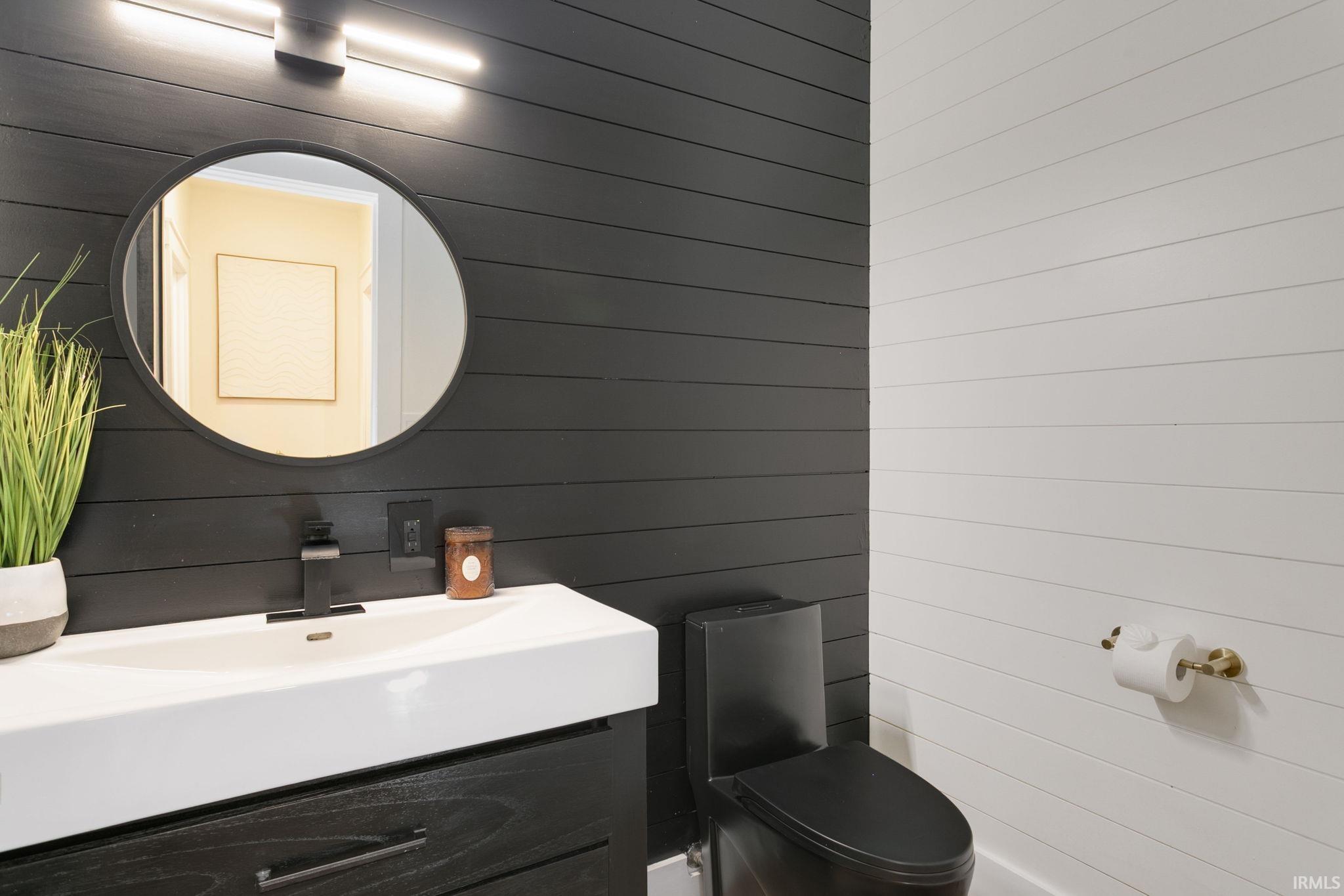 51855 Westwood Forest Drive South Bend IN 46628