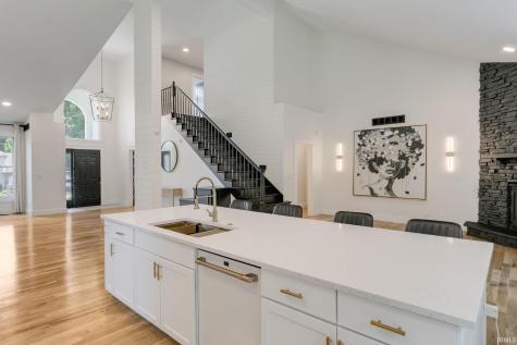 51855 Westwood Forest Drive South Bend IN 46628