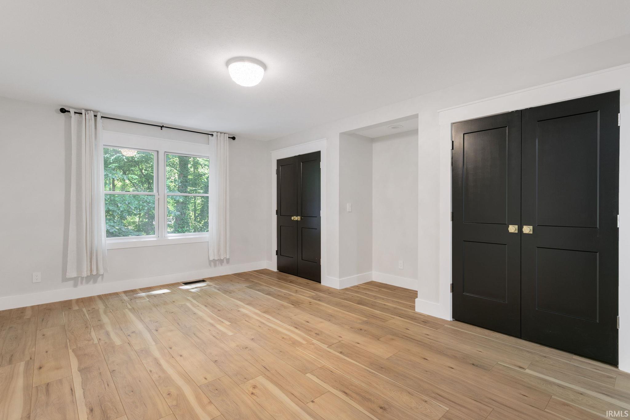 51855 Westwood Forest Drive South Bend IN 46628