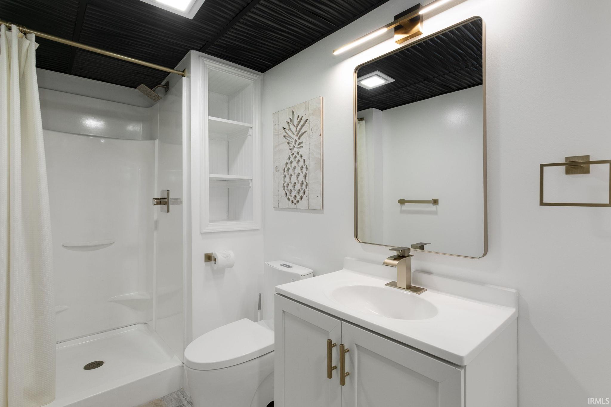 51855 Westwood Forest Drive South Bend IN 46628
