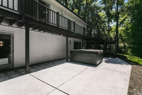 51855 Westwood Forest Drive South Bend IN 46628