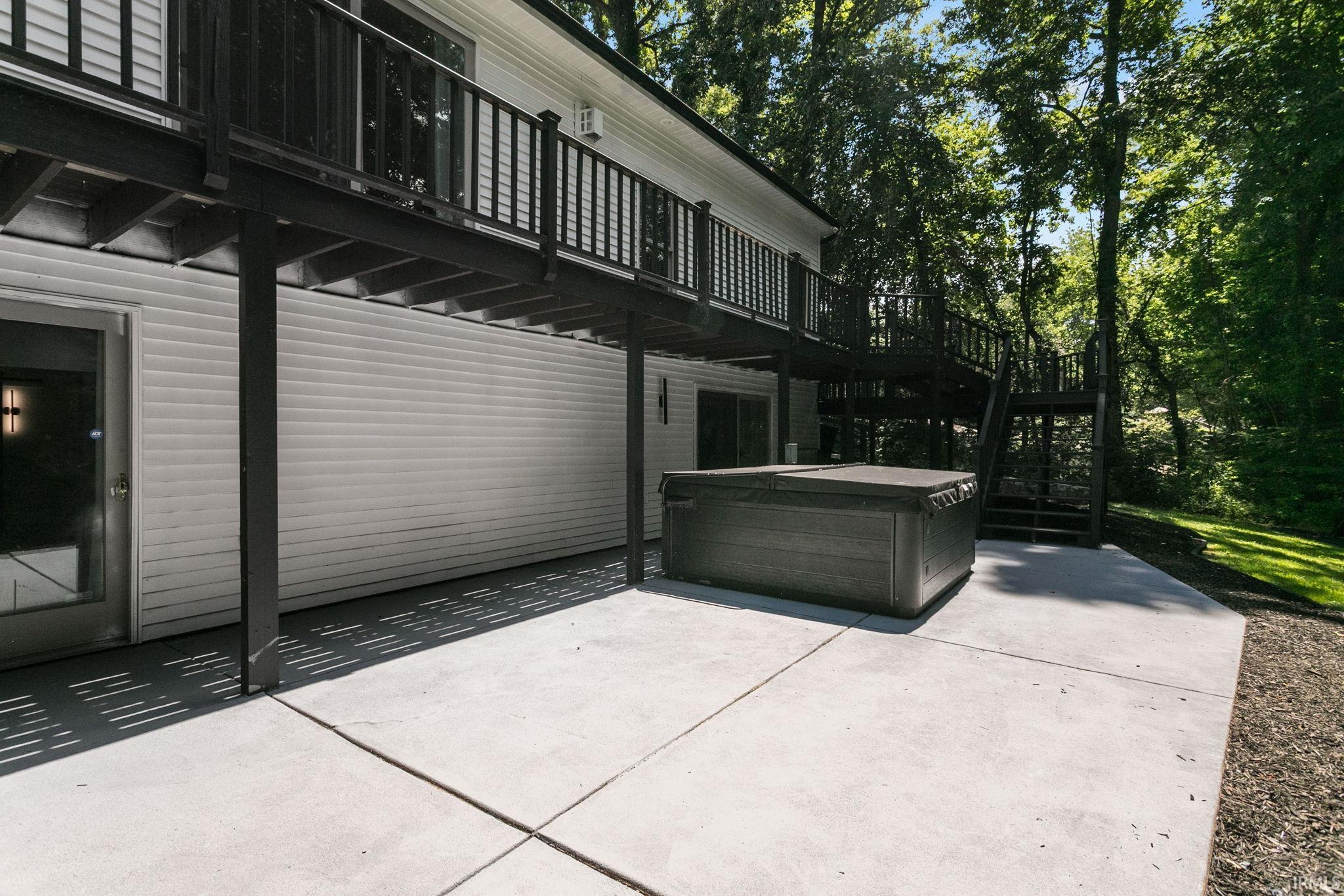 51855 Westwood Forest Drive South Bend IN 46628