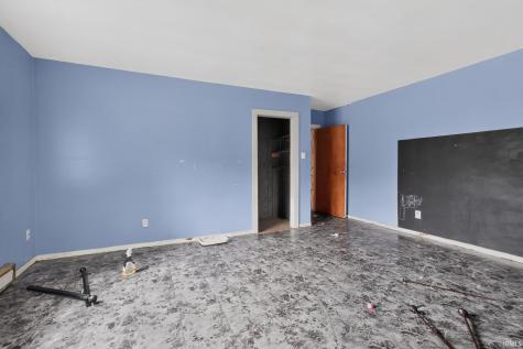6822 Wayne Trace Fort Wayne IN 46816