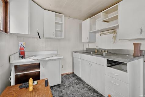 6822 Wayne Trace Fort Wayne IN 46816