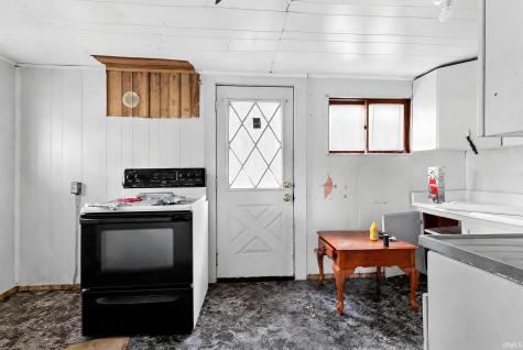 6822 Wayne Trace Fort Wayne IN 46816