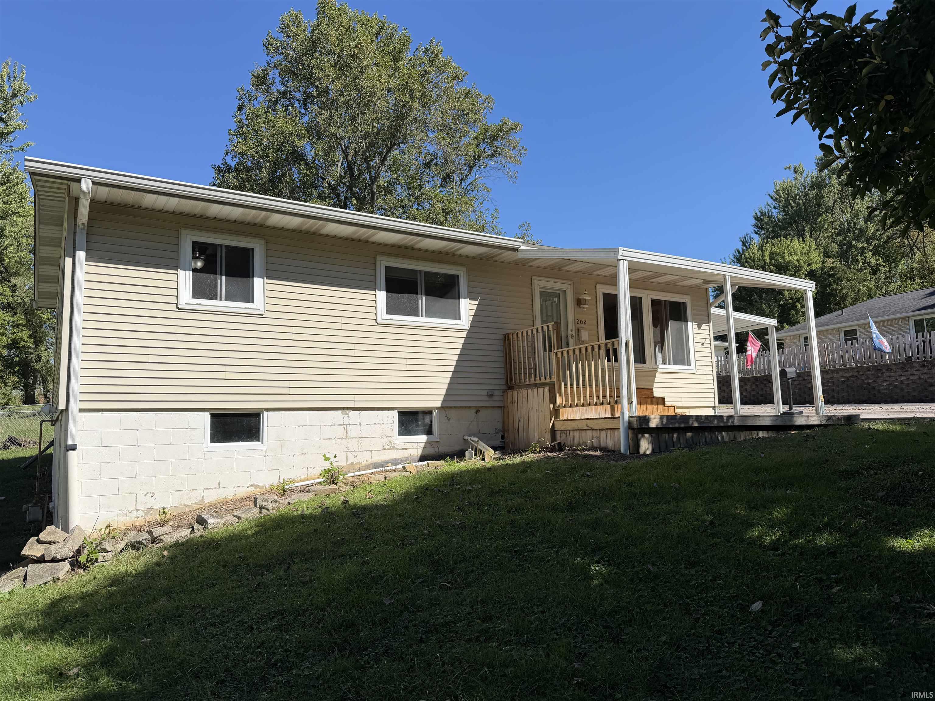202 W Chester Drive Ellettsville IN 47429