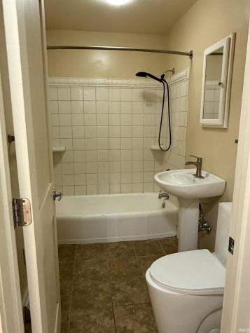 202 W Chester Drive Ellettsville IN 47429
