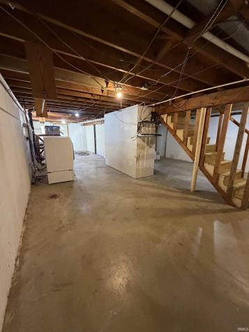 202 W Chester Drive Ellettsville IN 47429
