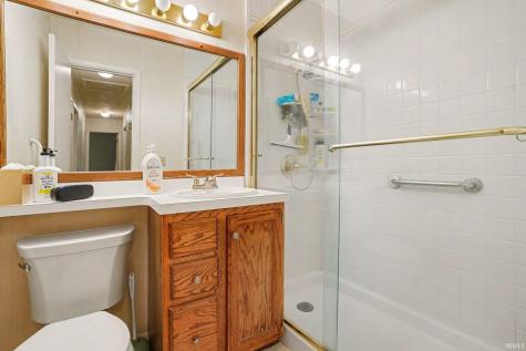 1517 Crestwood Boulevard South Bend IN 46635