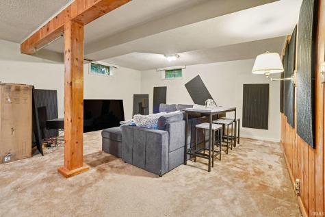 1517 Crestwood Boulevard South Bend IN 46635