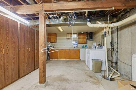 1517 Crestwood Boulevard South Bend IN 46635