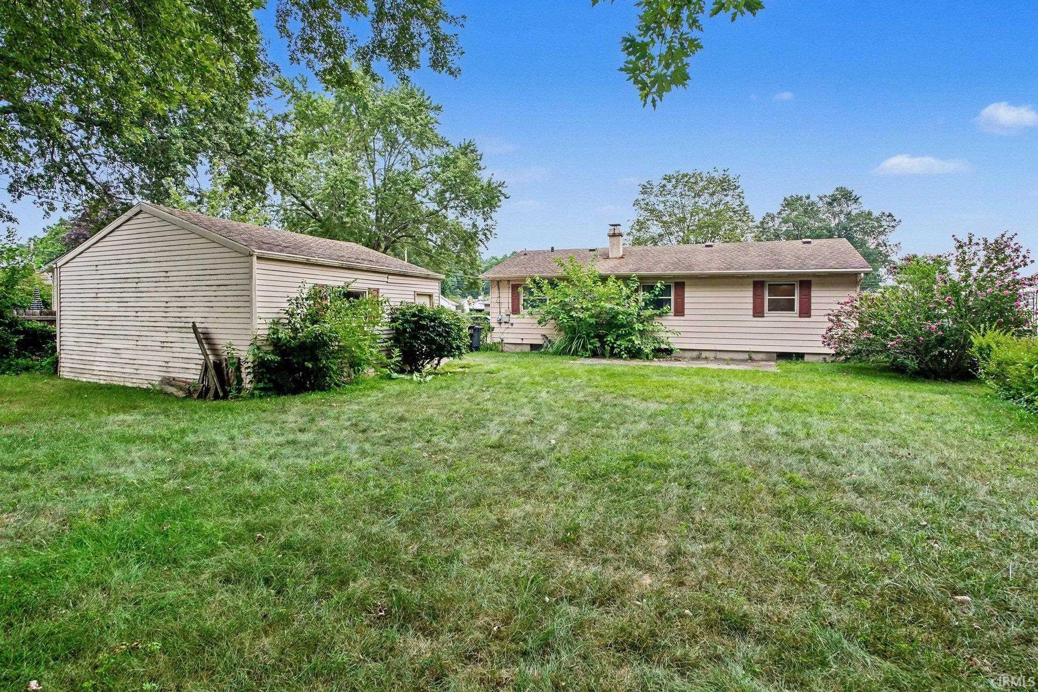 1517 Crestwood Boulevard South Bend IN 46635
