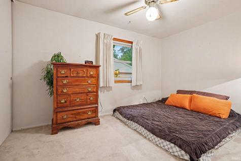 1517 Crestwood Boulevard South Bend IN 46635