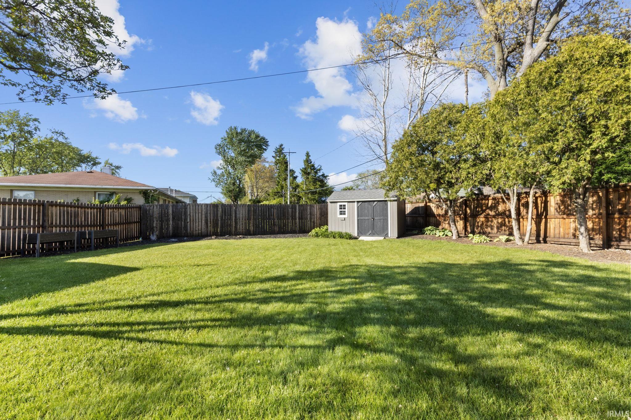 1528 N Bay Drive Elkhart IN 46514