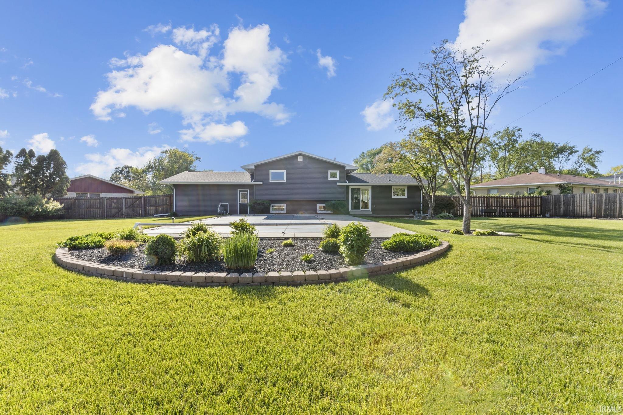 1528 N Bay Drive Elkhart IN 46514