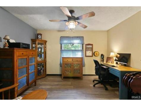 915 Edgehill Lane Anderson IN 46012