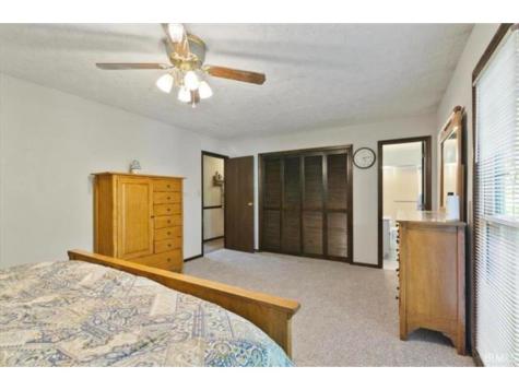 915 Edgehill Lane Anderson IN 46012