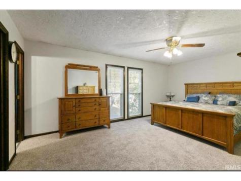 915 Edgehill Lane Anderson IN 46012
