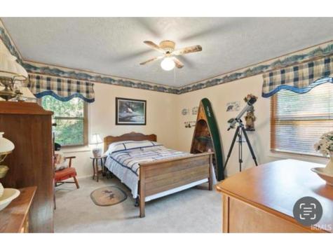 915 Edgehill Lane Anderson IN 46012