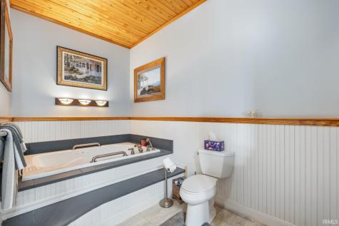 2238 E State Road 14 Silver Lake IN 46982