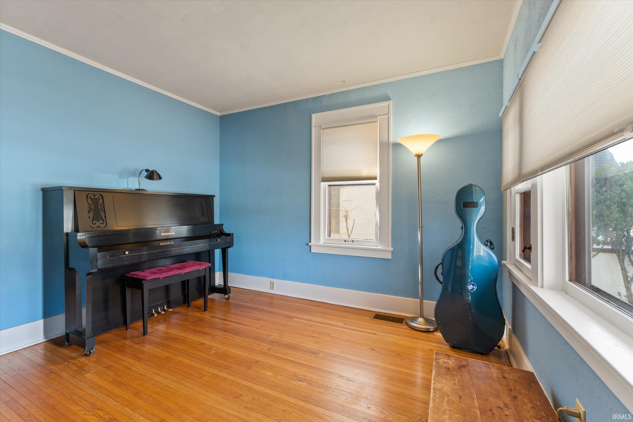 212 Marquette Avenue South Bend IN 46617