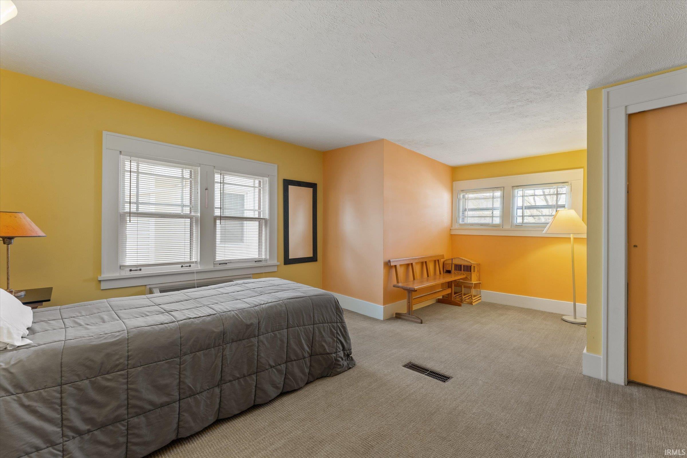 212 Marquette Avenue South Bend IN 46617