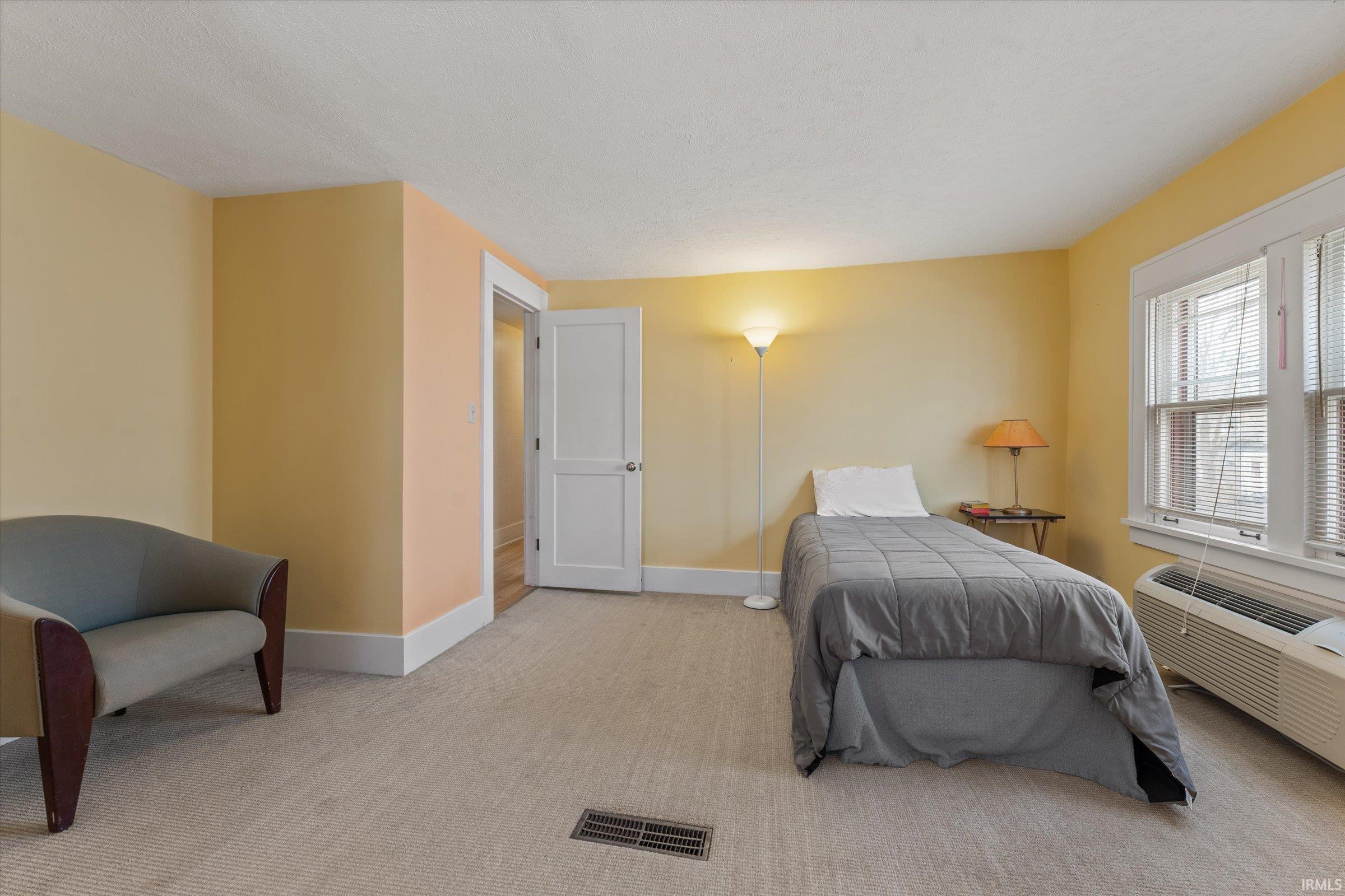 212 Marquette Avenue South Bend IN 46617