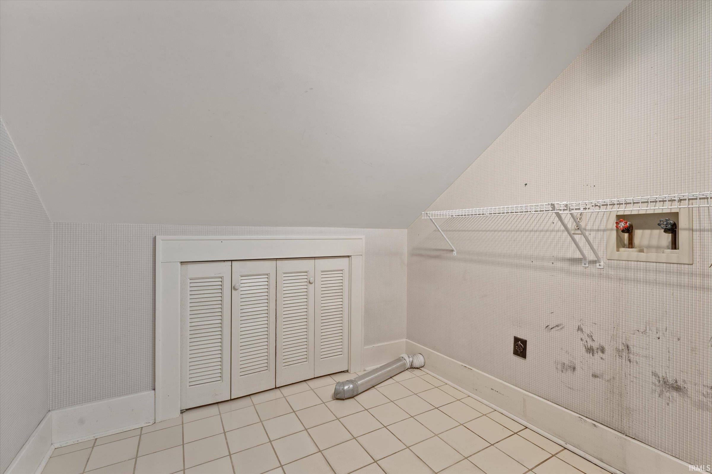 212 Marquette Avenue South Bend IN 46617