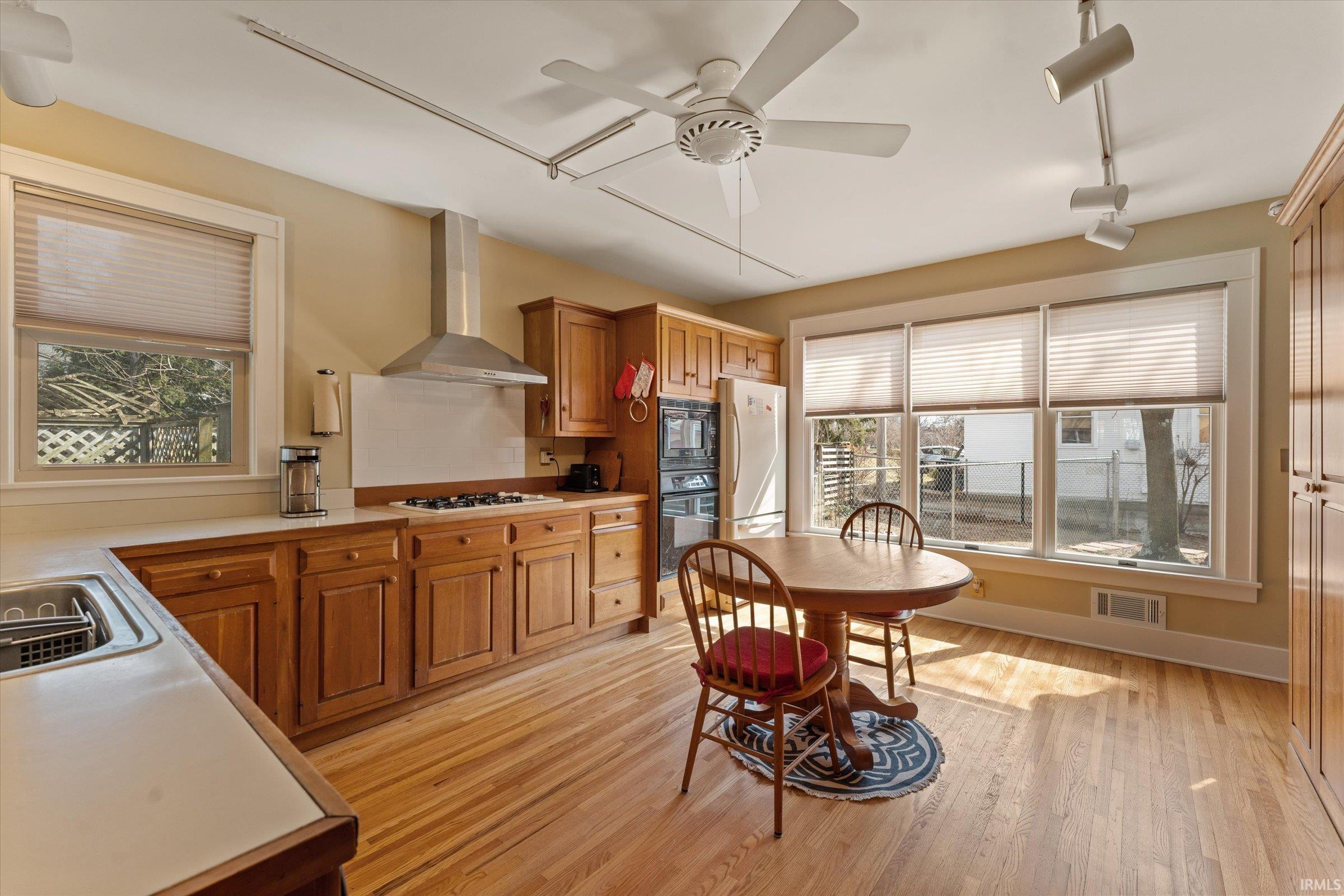 212 Marquette Avenue South Bend IN 46617