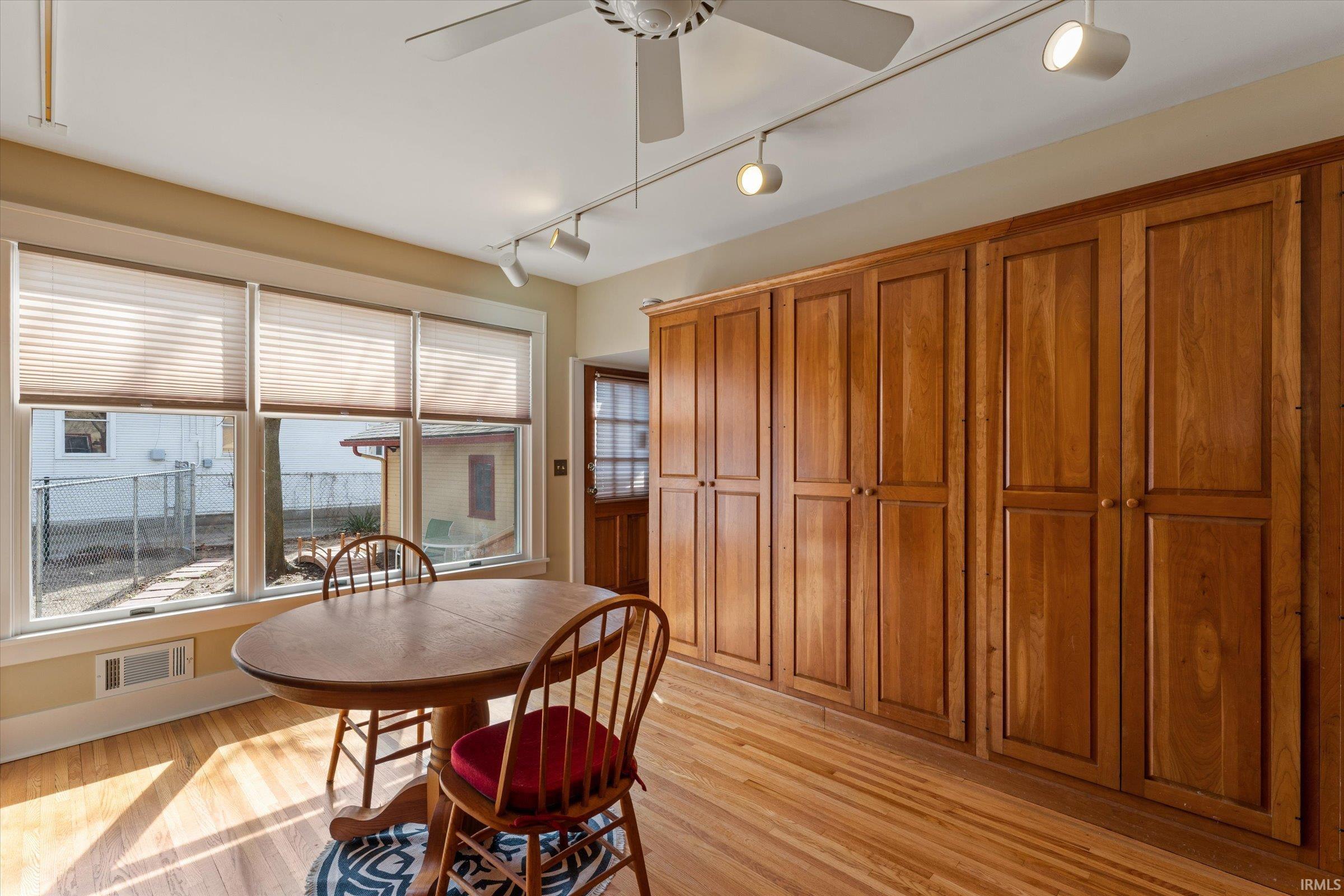 212 Marquette Avenue South Bend IN 46617