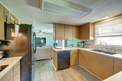 625 Kennedy Drive Bloomfield IN 47424
