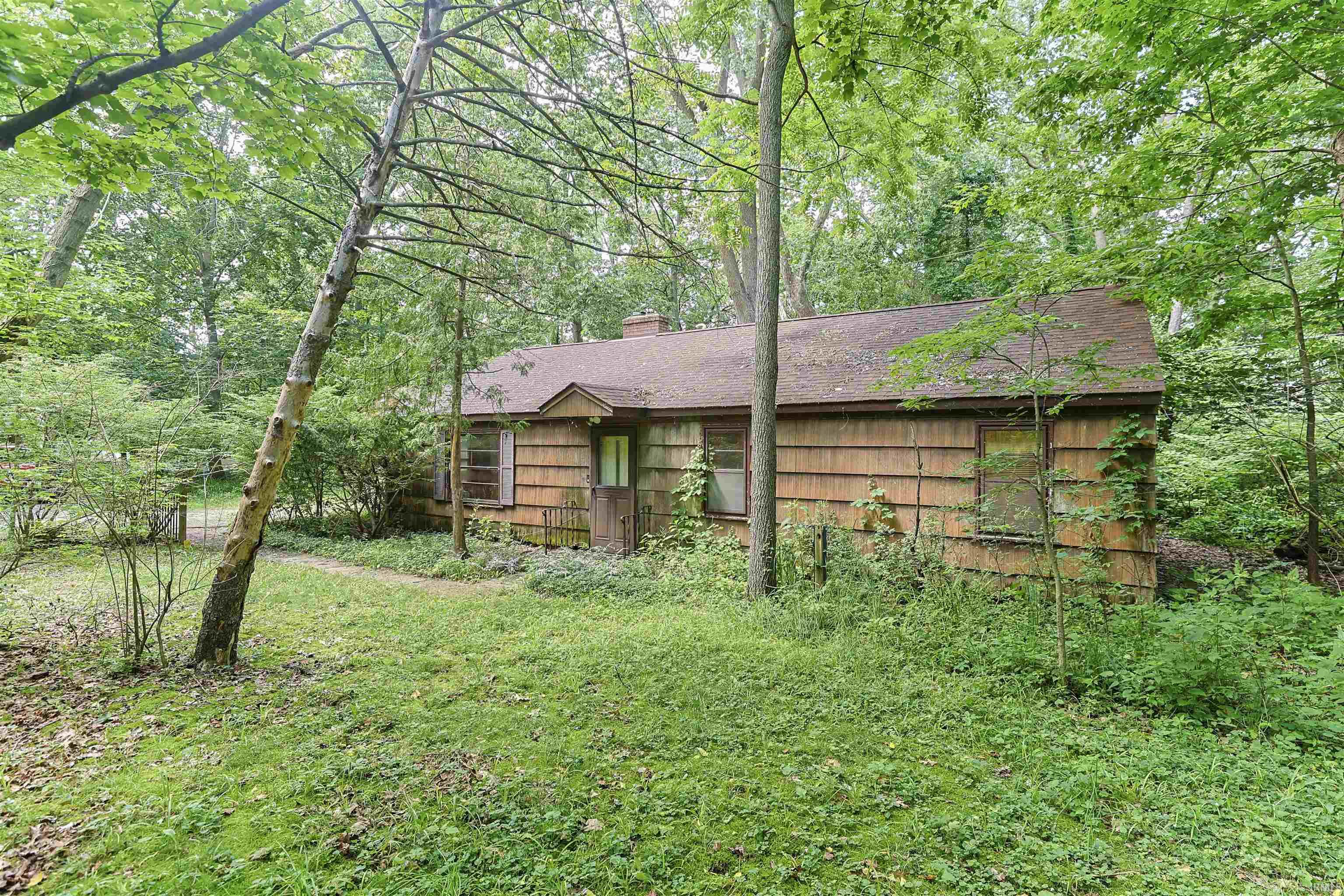 516 E Dragoon Trail Mishawaka IN 46544