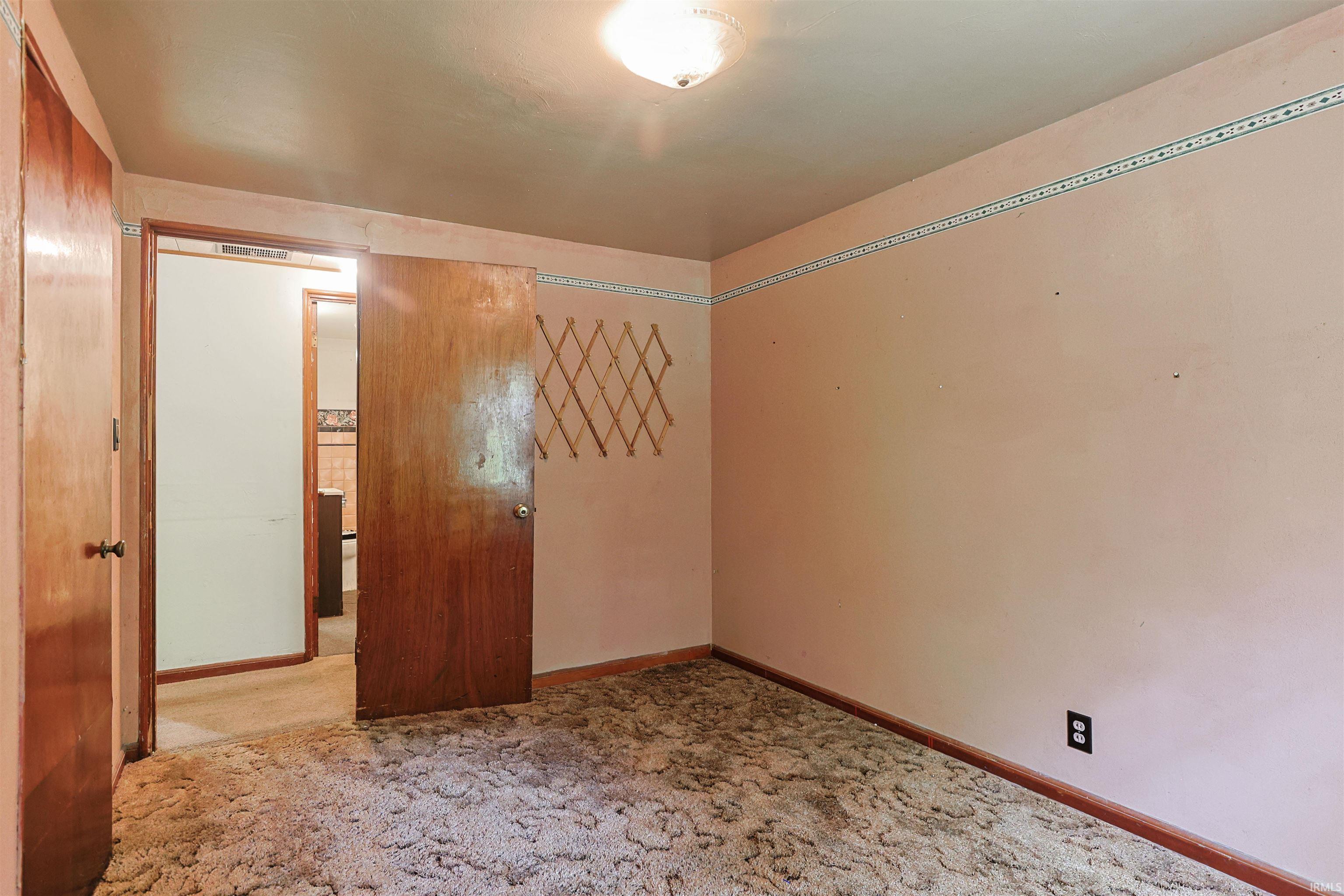 516 E Dragoon Trail Mishawaka IN 46544