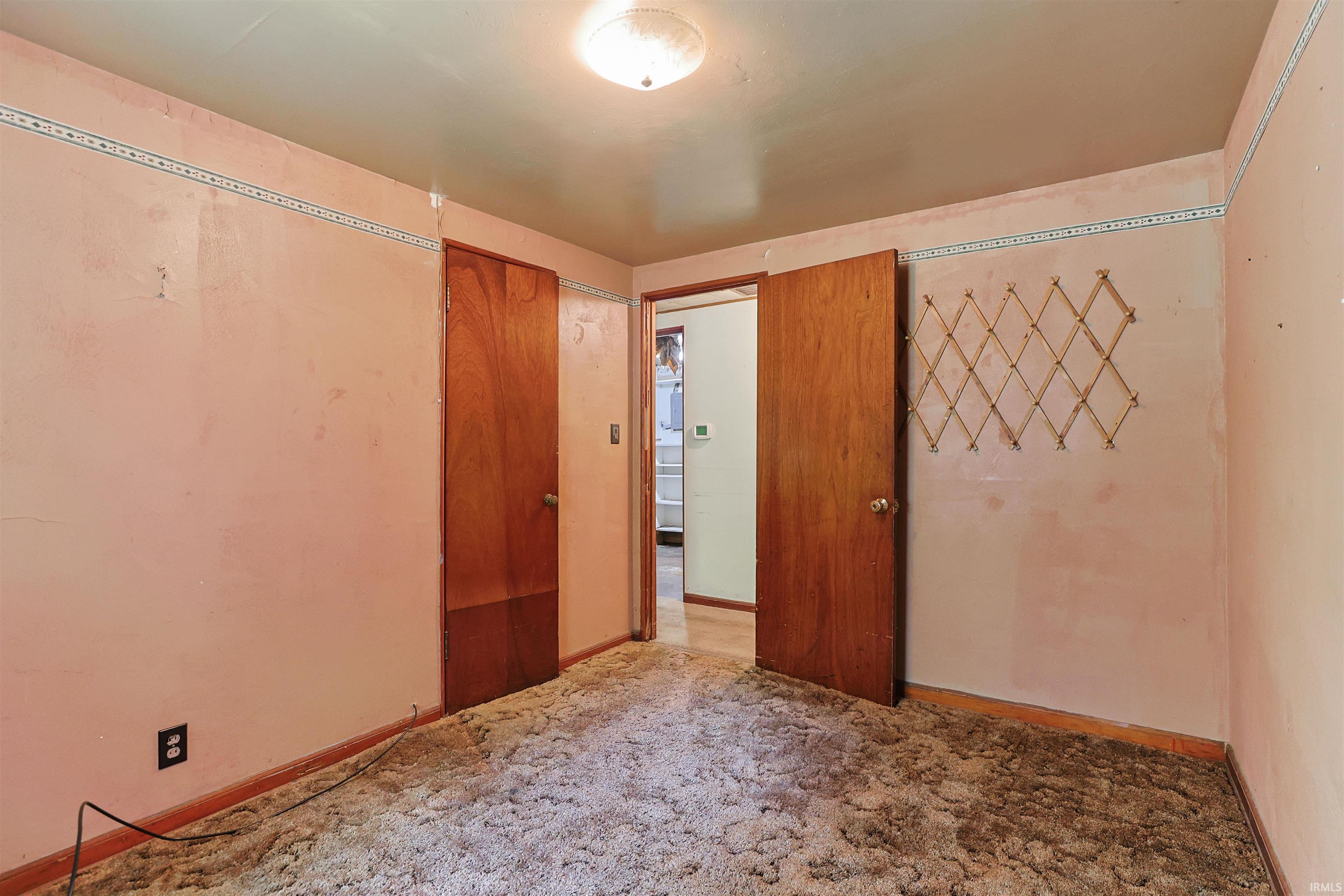 516 E Dragoon Trail Mishawaka IN 46544